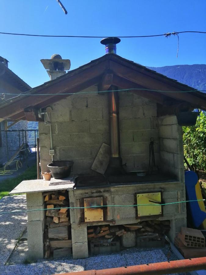 Casa Vacanze La Ca Del Cunfec Σόντριο Εξωτερικό φωτογραφία